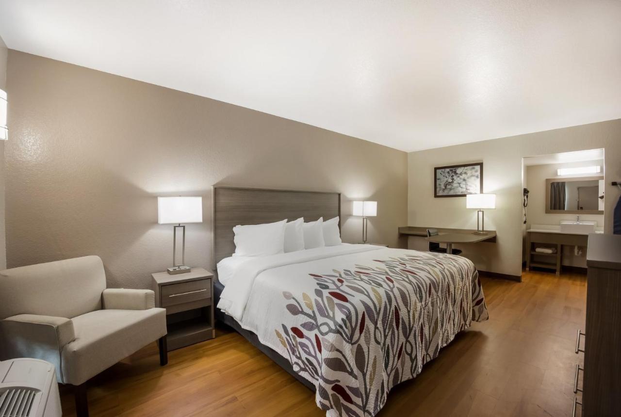 Red Roof Inn & Suites Томасвилл Экстерьер фото