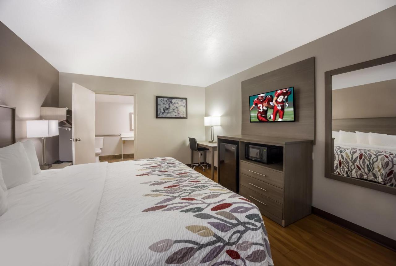 Red Roof Inn & Suites Томасвилл Экстерьер фото