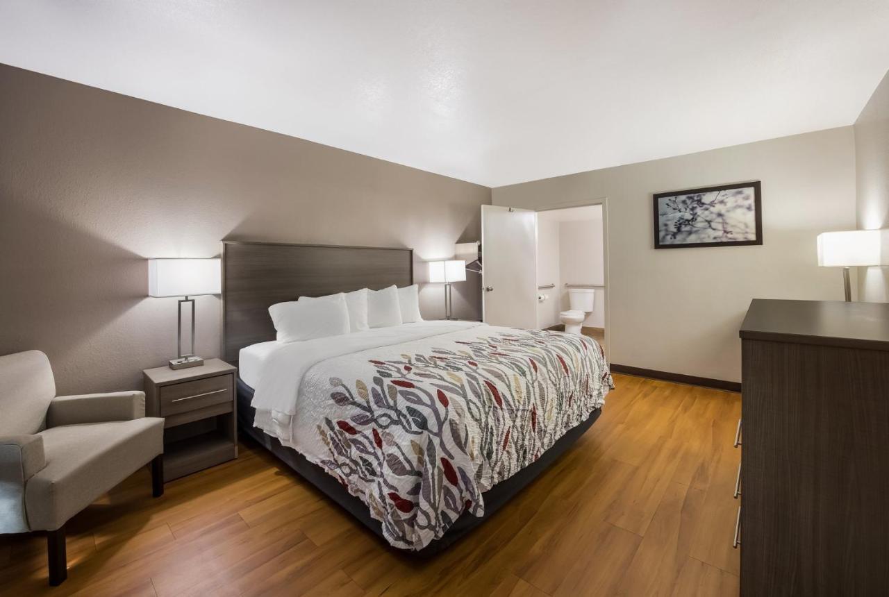 Red Roof Inn & Suites Томасвилл Экстерьер фото
