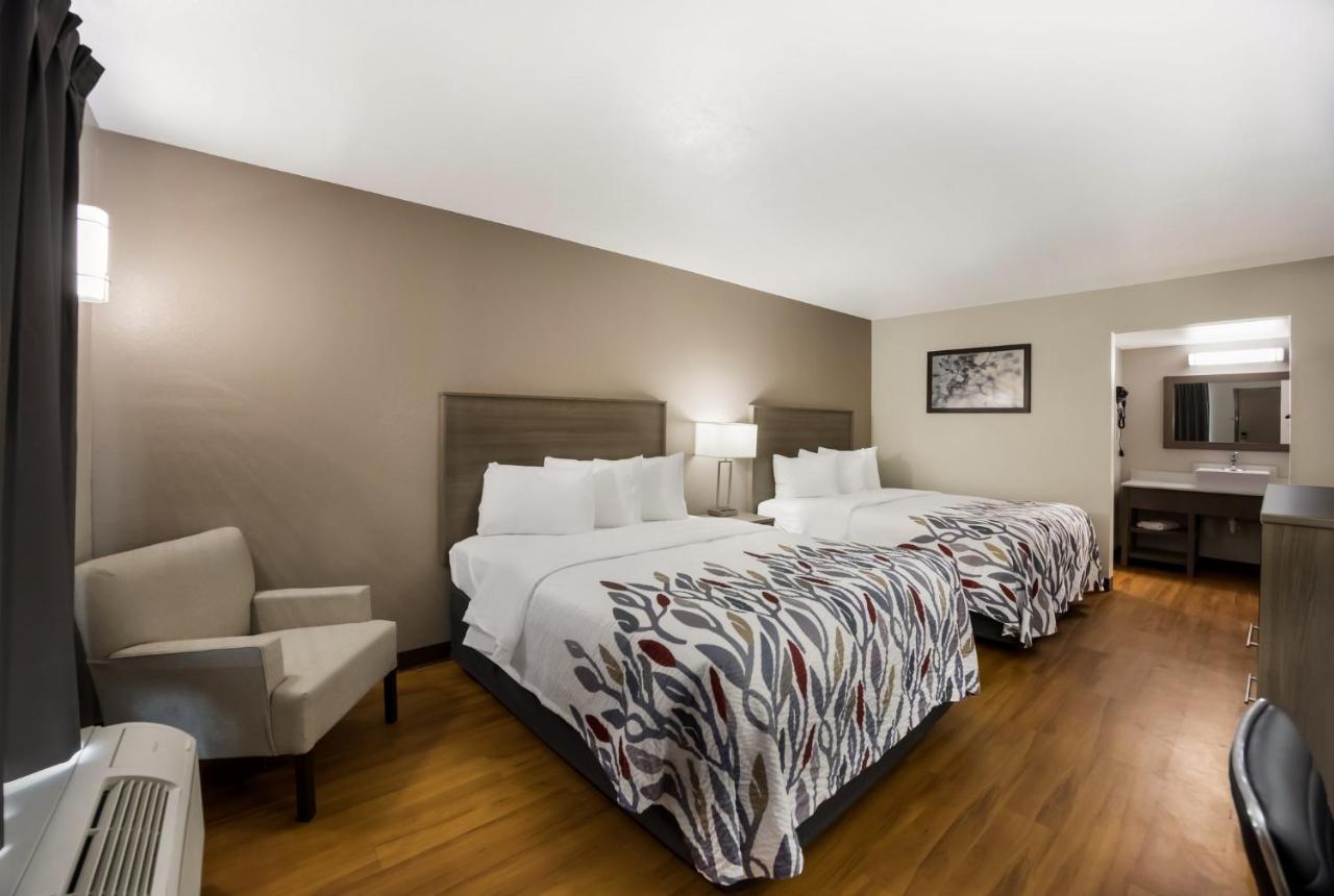 Red Roof Inn & Suites Томасвилл Экстерьер фото