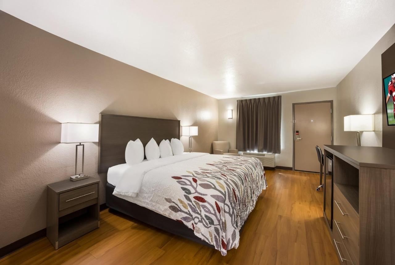 Red Roof Inn & Suites Томасвилл Экстерьер фото